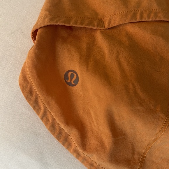 Lululemon Speed Up Short 2.5 length - Picture 4 of 4